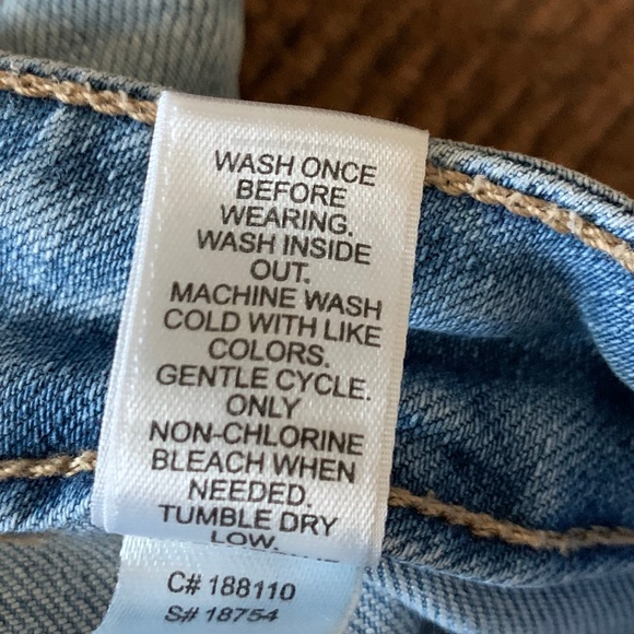 Versona Dip Dyed Frayed Hem Light Wash Denim Five Pocket Jeans Women's … - Picture 10 of 10